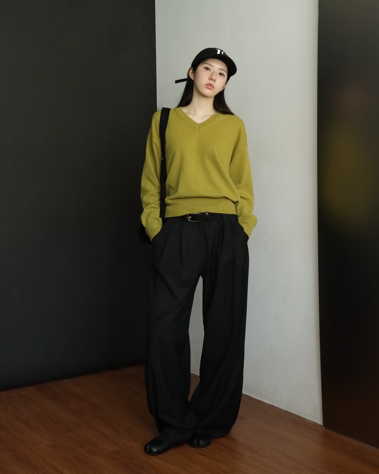 (現)美色V領修腰針織上衣