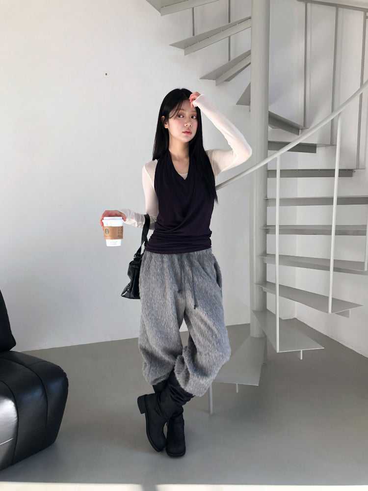 美色掛脖綁帶細節上衣