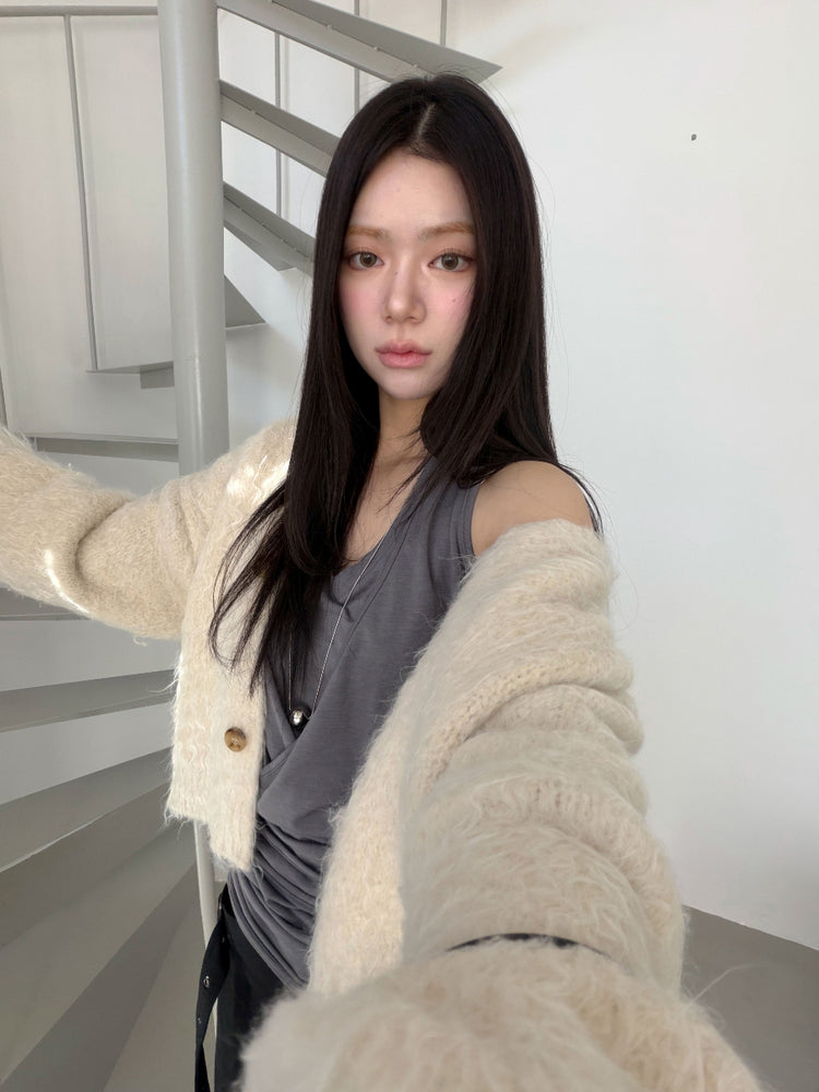 美色掛脖綁帶細節上衣