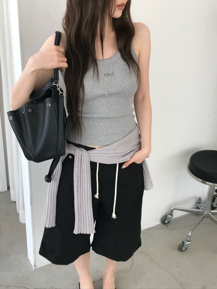 U領鐵扣細節背心