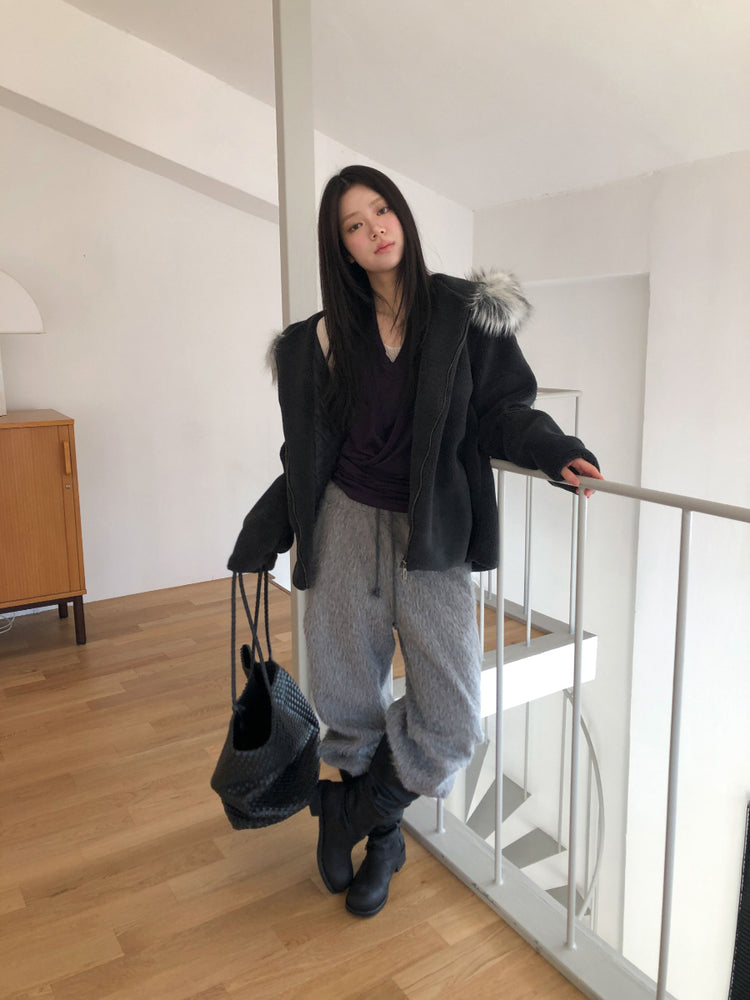 美色掛脖綁帶細節上衣