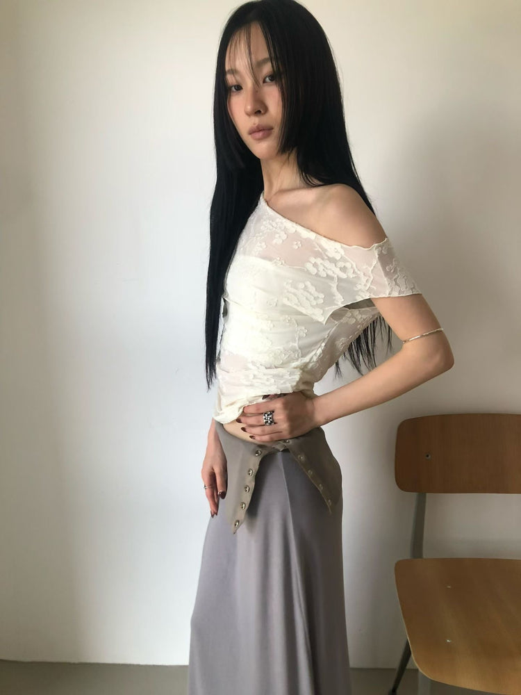 反折側扣鈕細節及踝裙