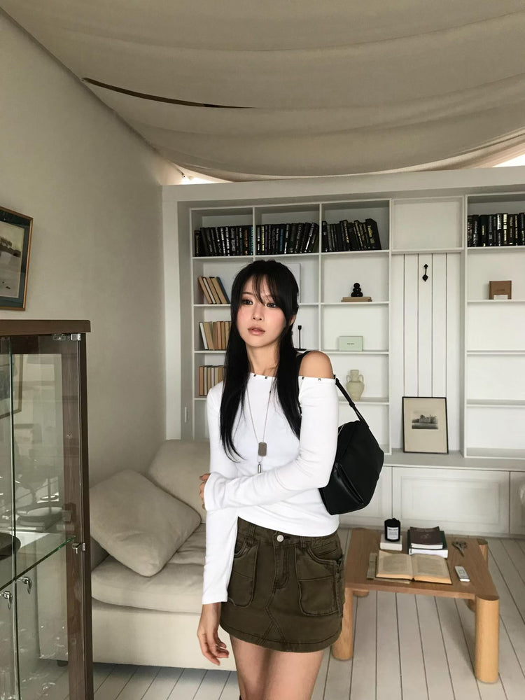 露肩鉚釘細節修身上衣