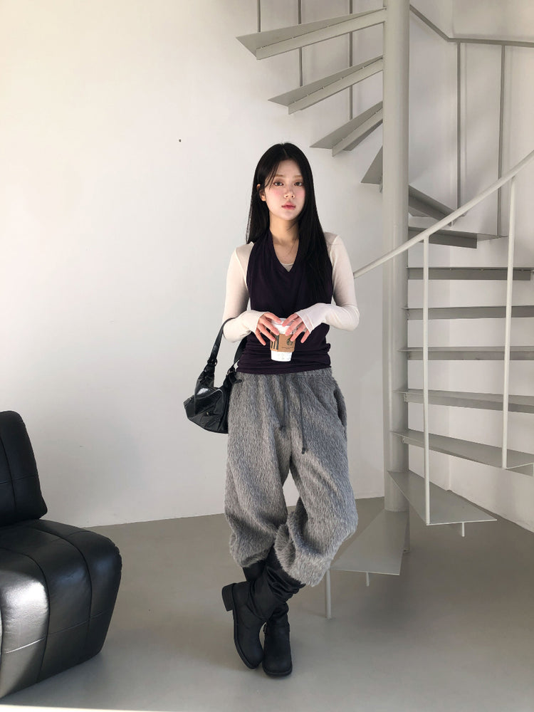 美色掛脖綁帶細節上衣