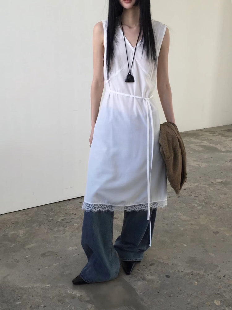 高級V領蕾絲邊綁帶細節連身裙