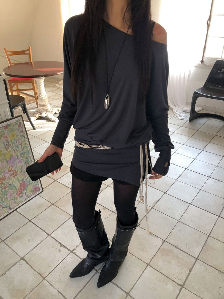 美肩側開叉指扣細節修腰連身裙