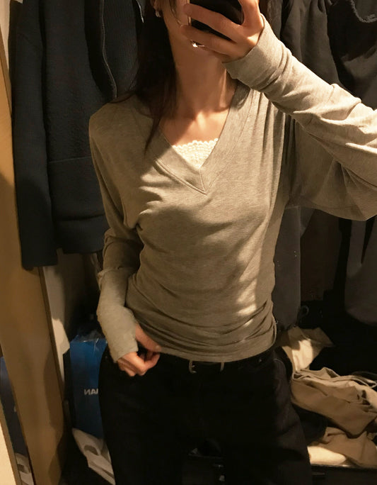 V領袖扣細節修腰上衣