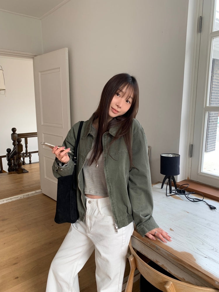 條紋V領暗扣細節上衣