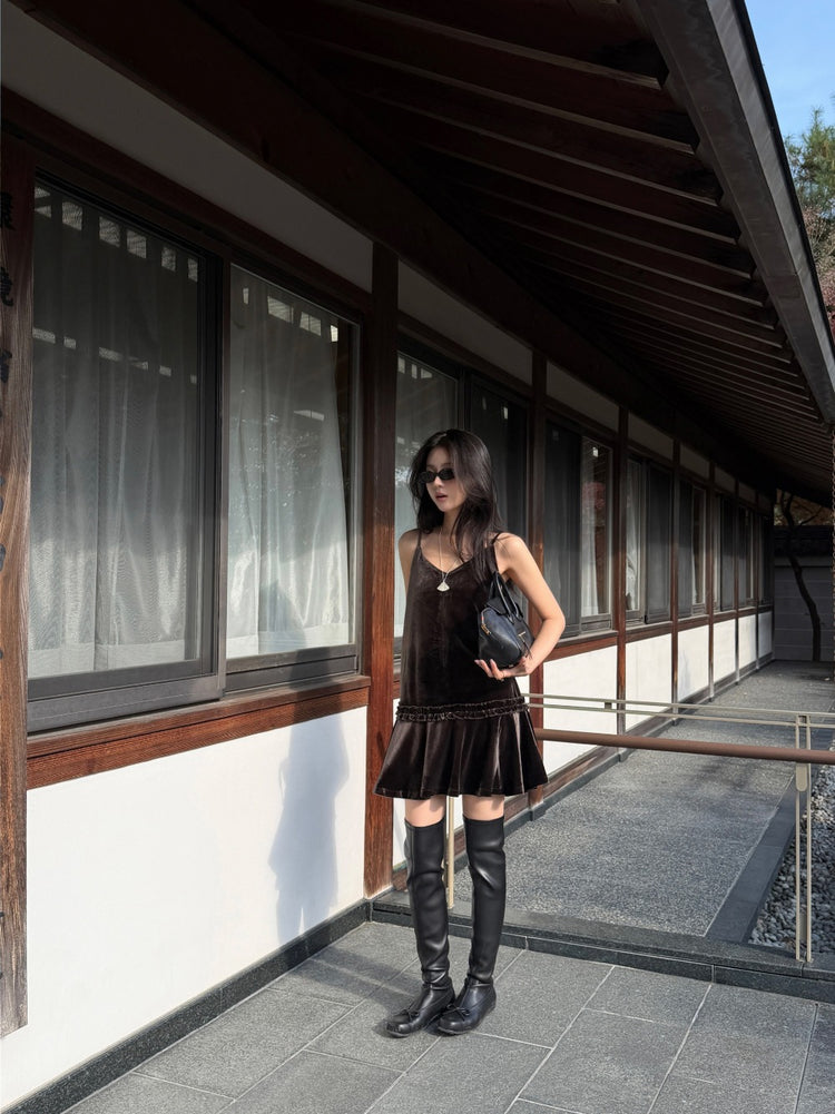 高質絲絨百褶細節連身裙