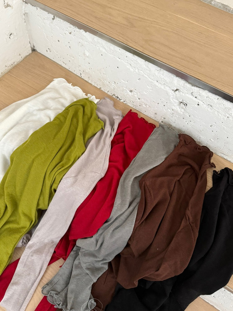 美色微透捲邊細節修身上衣