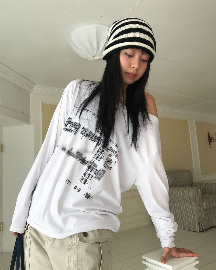 美肩復古圖案細節上衣