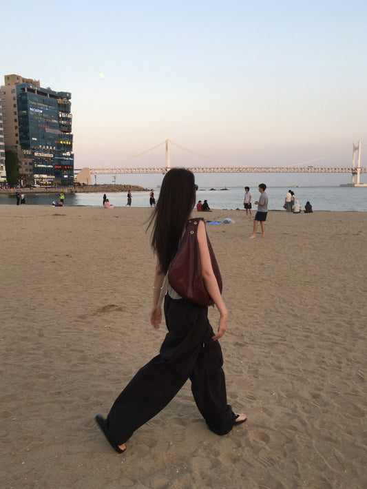 微透格紋斜下擺圍巾上衣