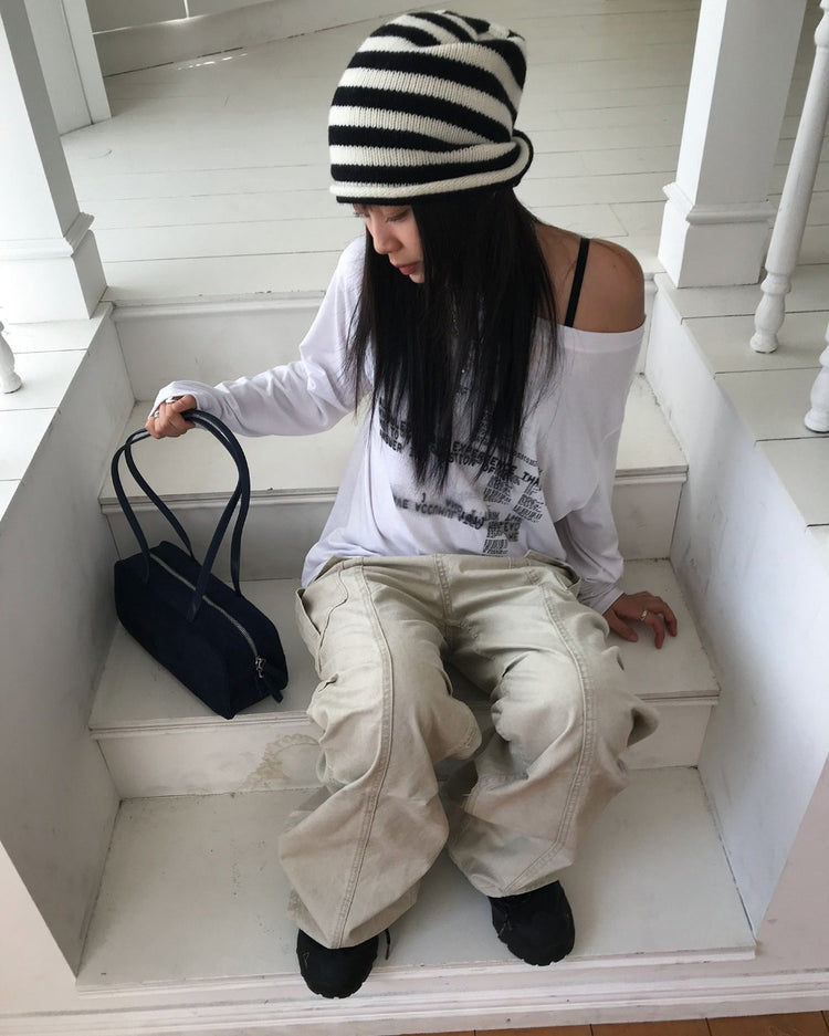 美肩復古圖案細節上衣