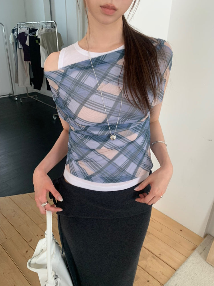 透膚格紋美肩細節上衣