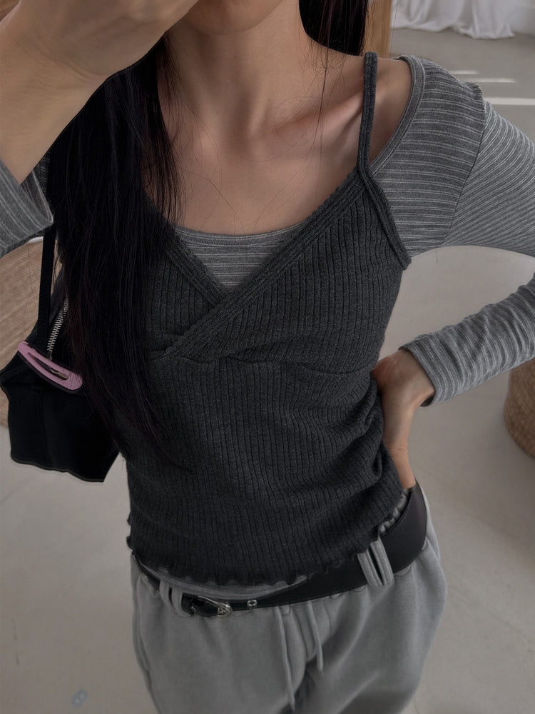 交疊蕾絲捲邊細節背心