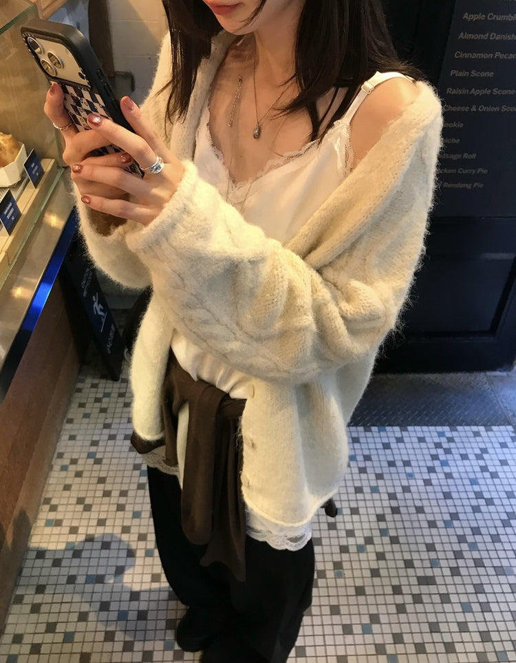 暗菱格紋理針織外套