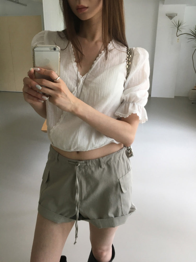交疊花邊皺皺紋理細節上衣