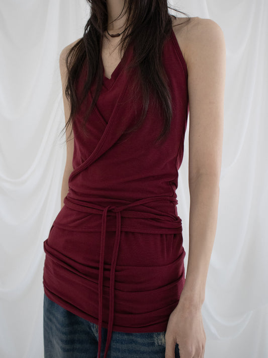 美色掛脖綁帶細節上衣