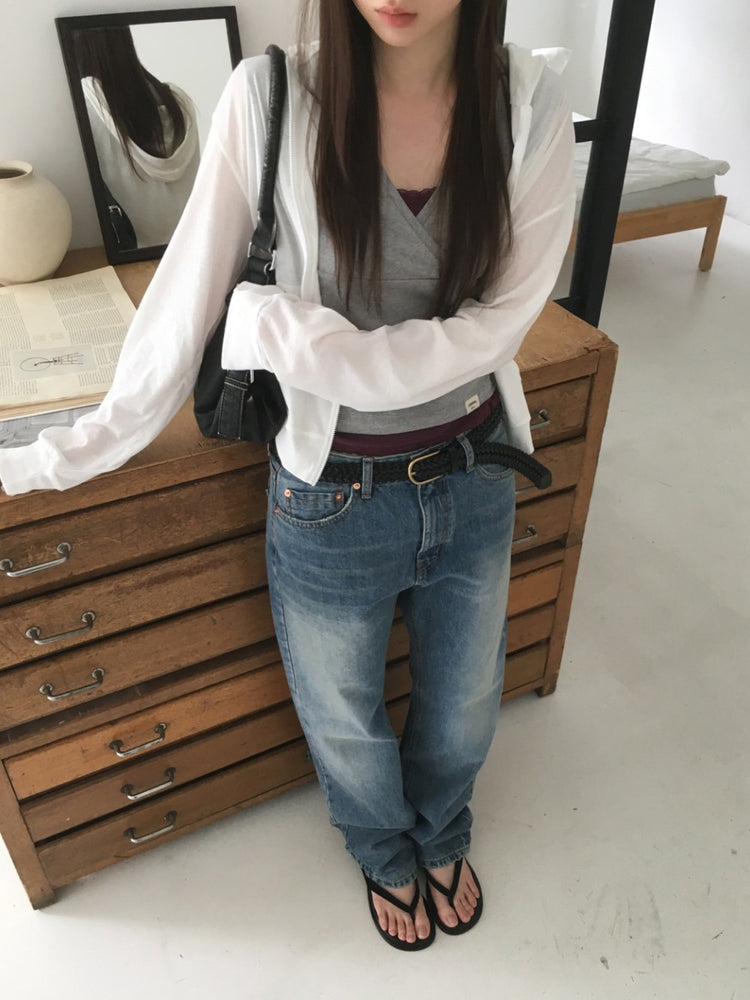交疊寬肩細節背心