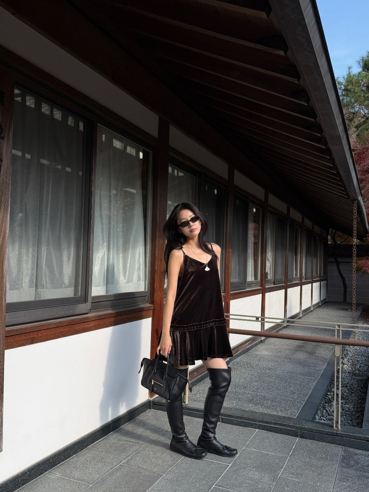 高質絲絨百褶細節連身裙