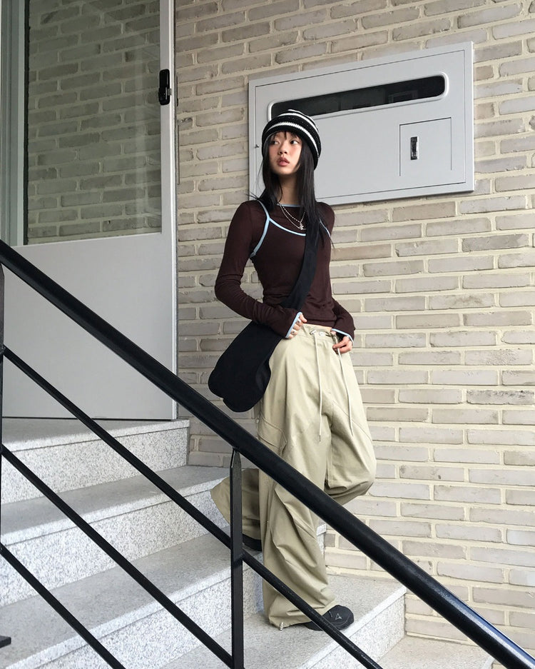 透膚撞色邊細節上衣