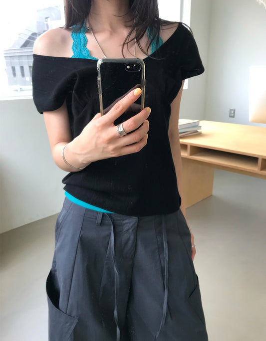 縷空暗紋胸壓線細節上衣
