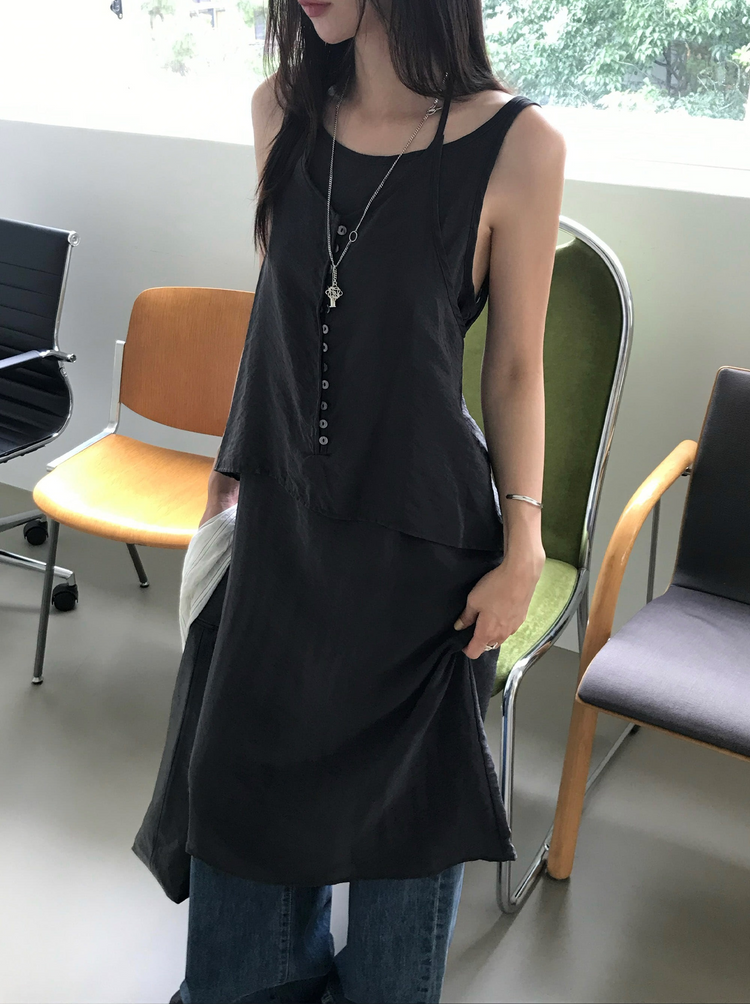 霧光澤掛脖排鈕連身裙套裝