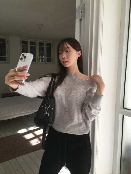 微透紋理美肩修腰針織衫