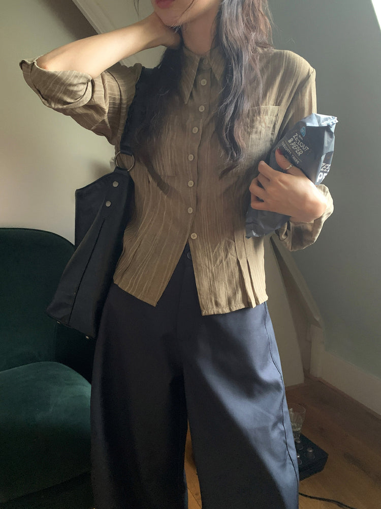 暗紋理修腰開叉細節襯衫