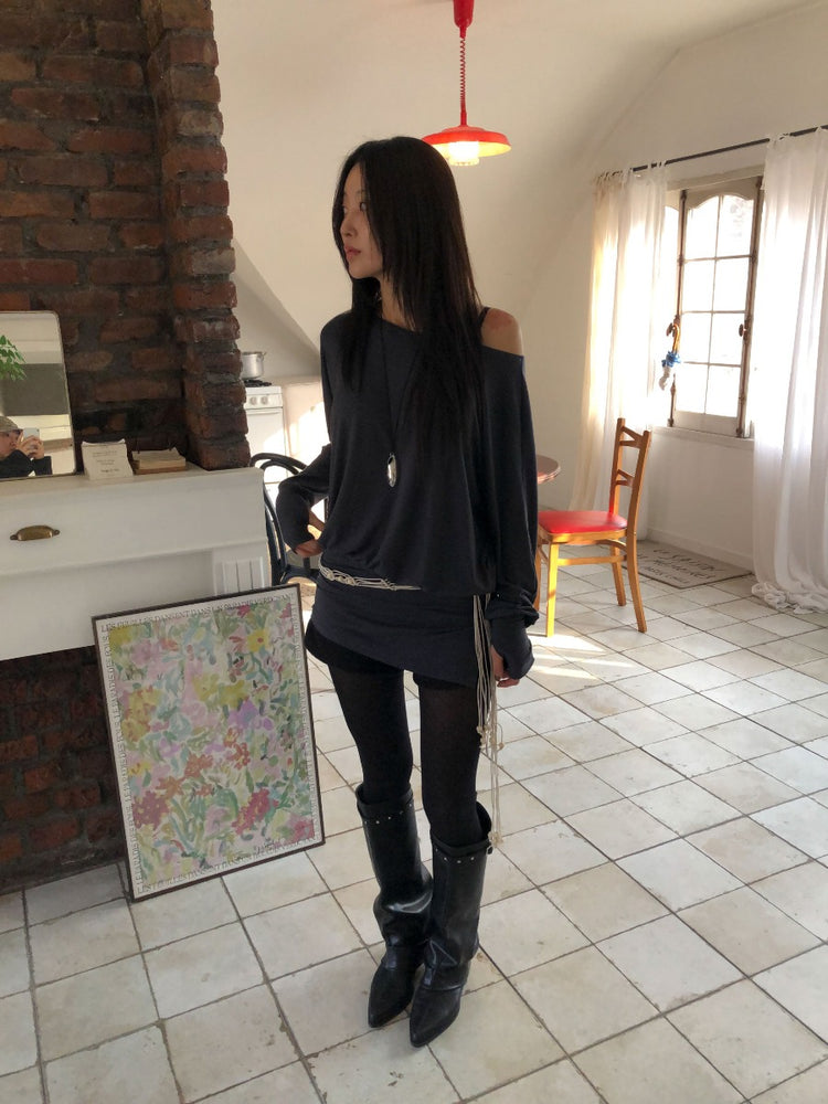 美肩側開叉指扣細節修腰連身裙