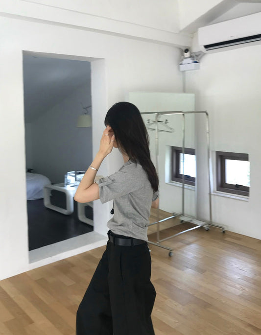 美色V領袖反折細節上衣