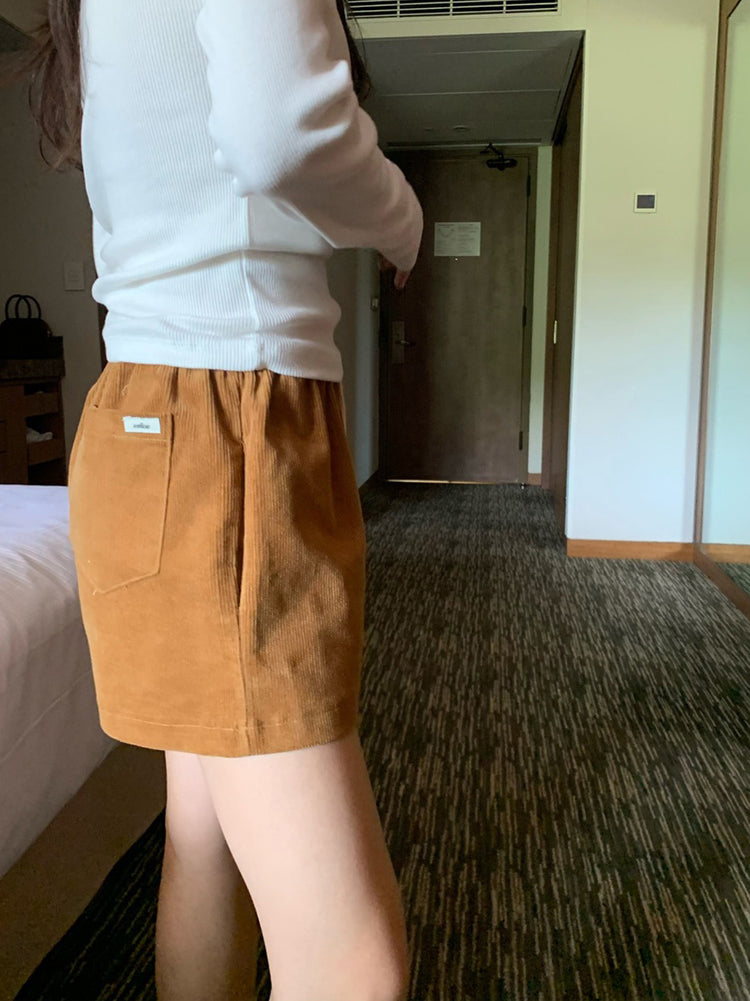 低腰標籤細節短褲