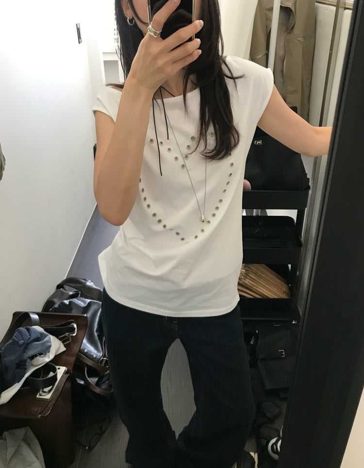 美肩愛心鉚釘抓皺細節上衣