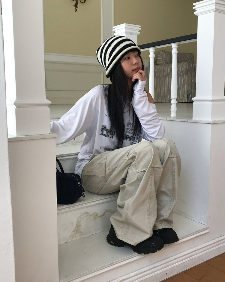 美肩復古圖案細節上衣