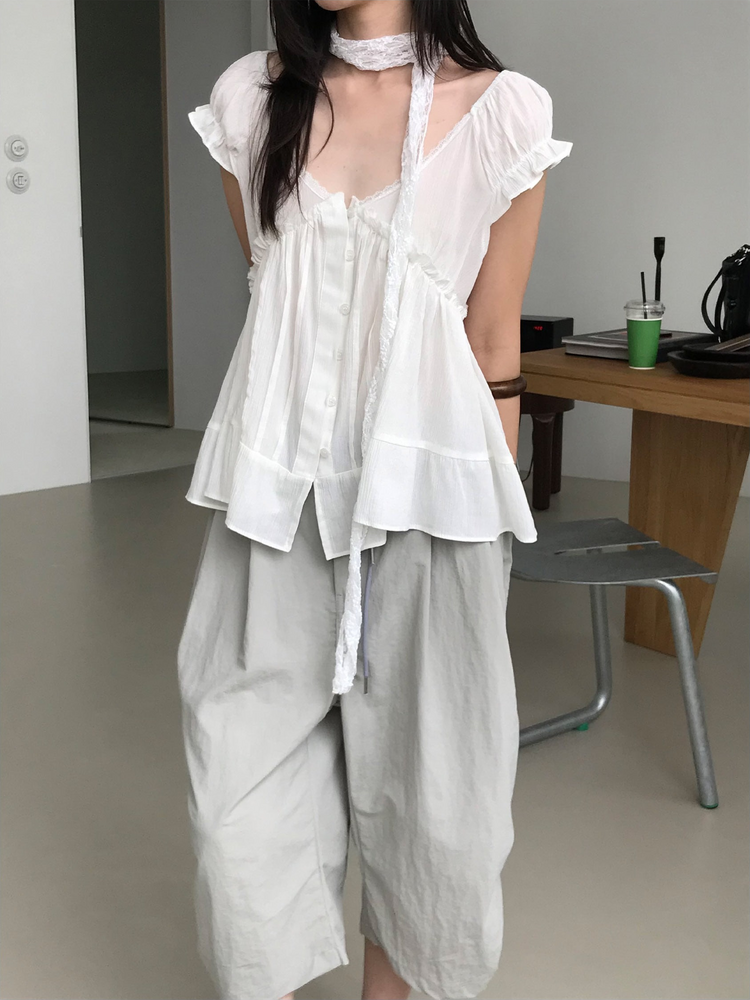 浪漫V領蕾絲胸壓線細節上衣