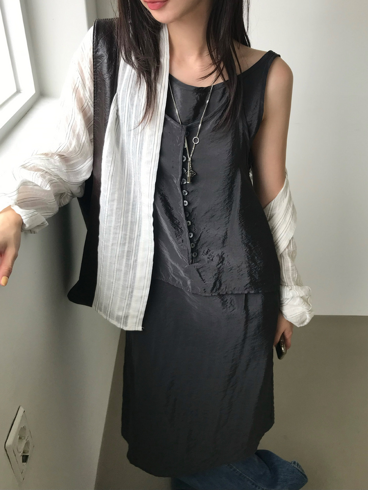 霧光澤掛脖排鈕連身裙套裝