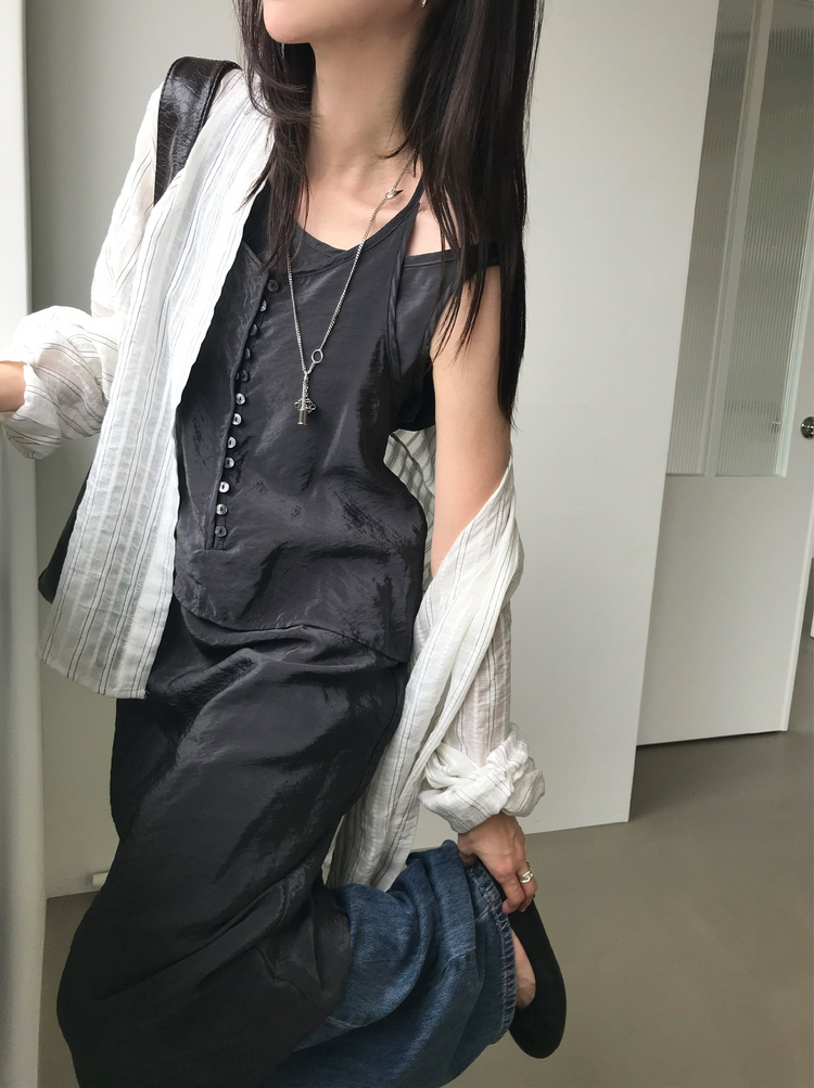 霧光澤掛脖排鈕連身裙套裝