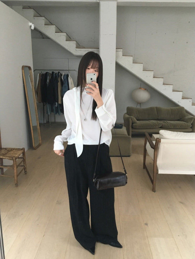 霧光垂帶領巾細節襯衫