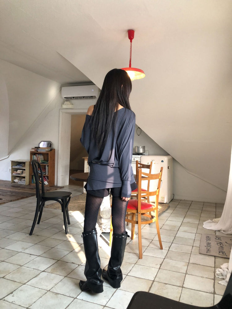 美肩側開叉指扣細節修腰連身裙