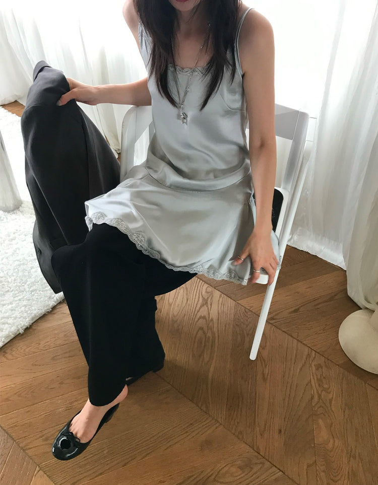 霧光澤蕾絲細節連身裙