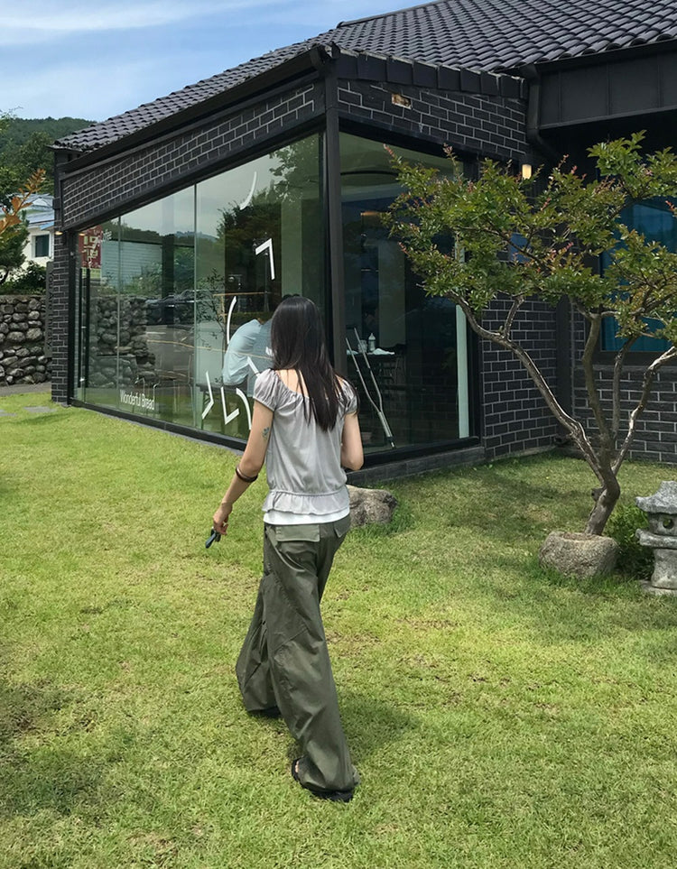 抓皺胸壓線細節修腰上衣