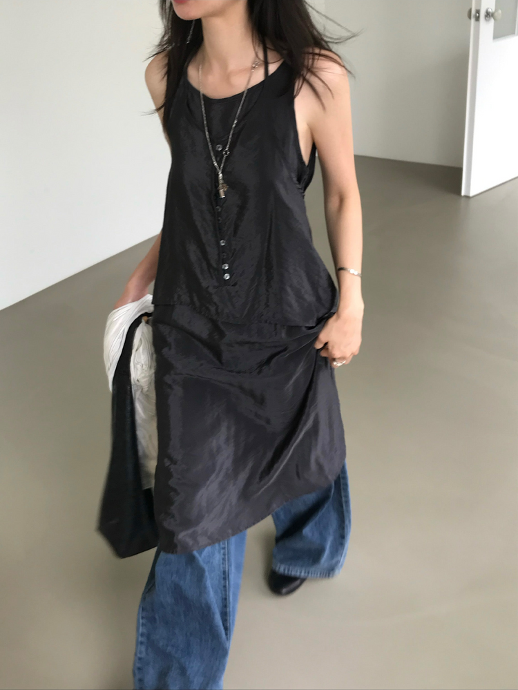 霧光澤掛脖排鈕連身裙套裝