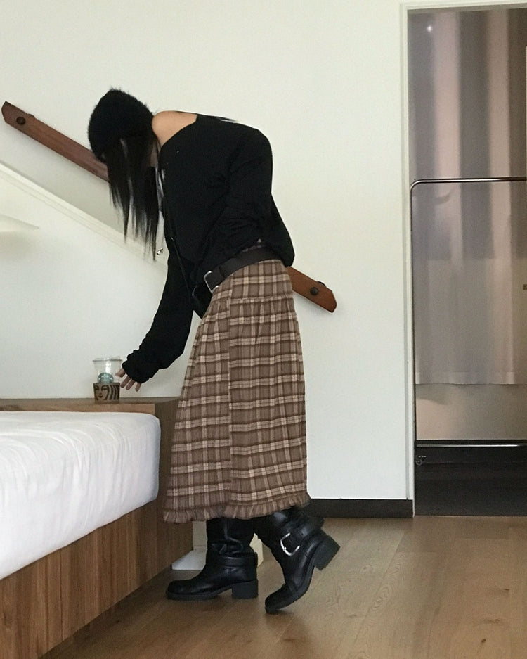 美肩不修邊鉚釘細節上衣