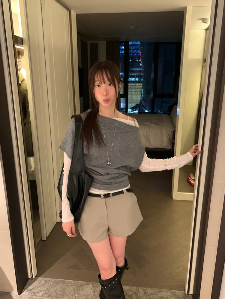 微透美肩側扣鈕細節上衣