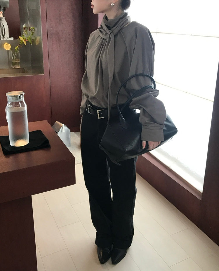 三角領巾圓領襯衫套裝