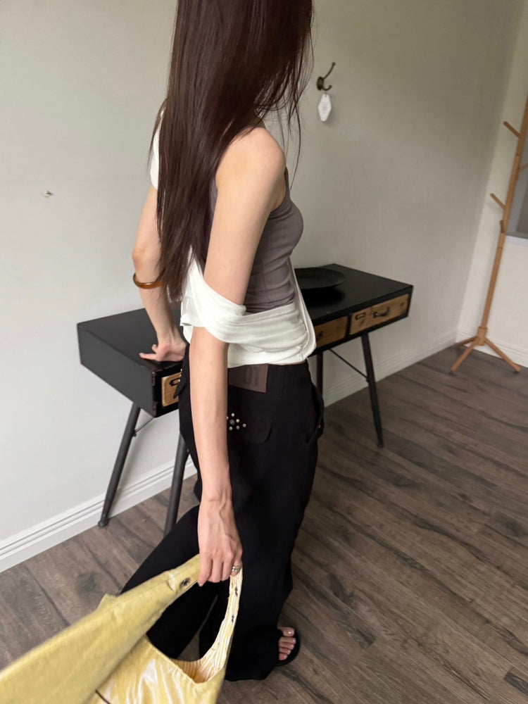 鉚釘背口袋細節微喇叭褲