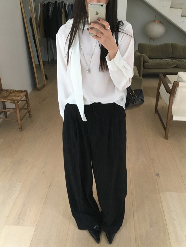 霧光垂帶領巾細節襯衫