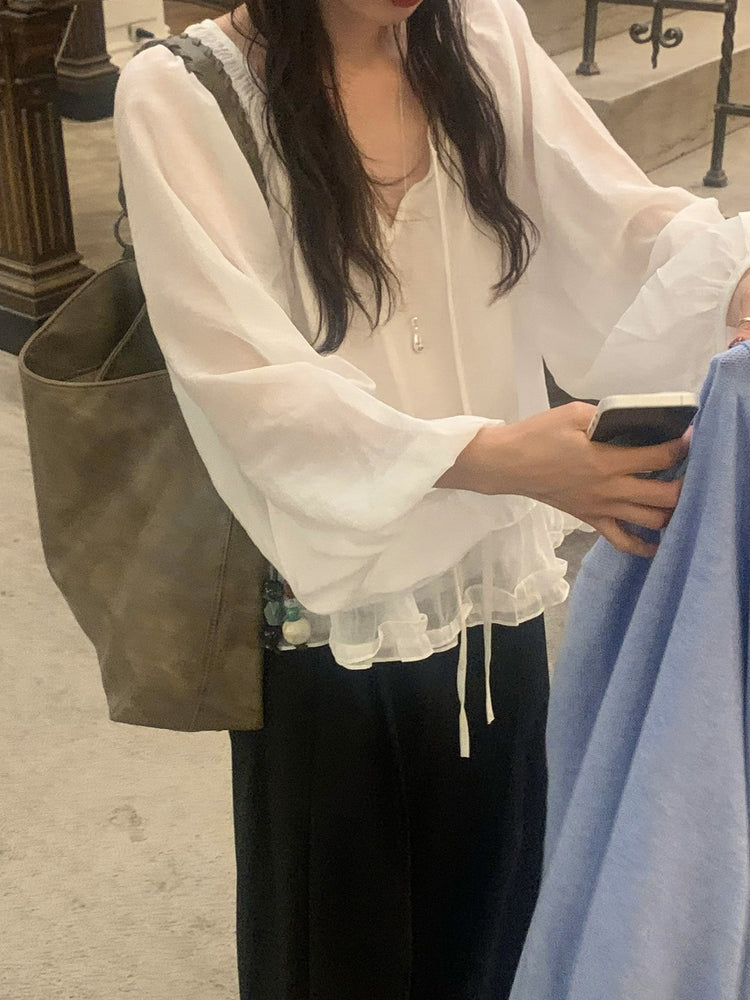 微透垂帶荷葉邊細節上衣