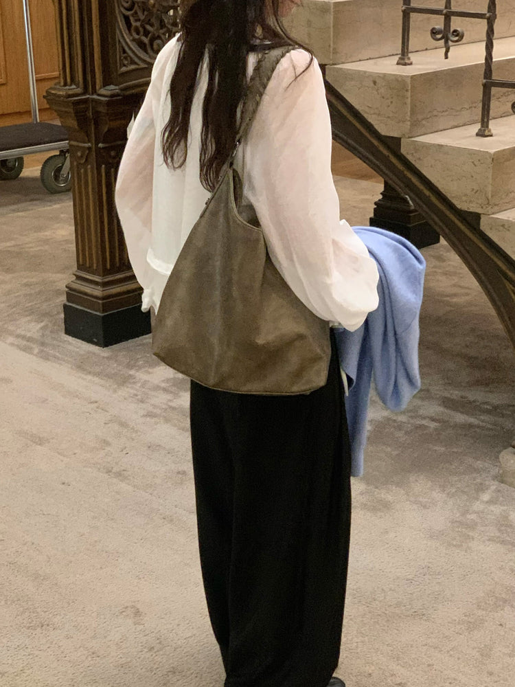 微透垂帶荷葉邊細節上衣