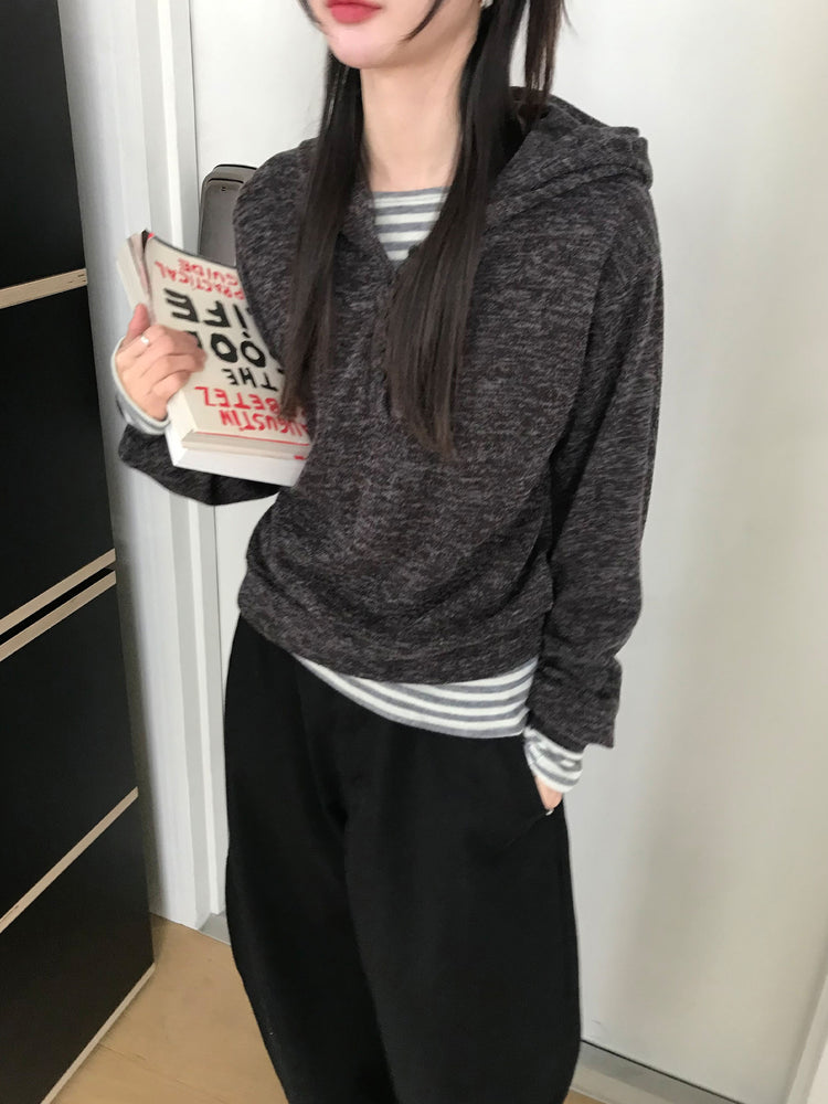 混色扣鈕細節連帽上衣